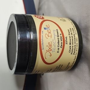 Dixie Belle Chalk Mineral Paint- collard Greens 8 oz